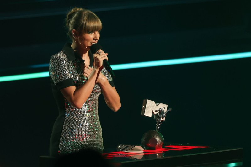 Taylor Swift at 2022 MTV Europe Music Awards — photo 247