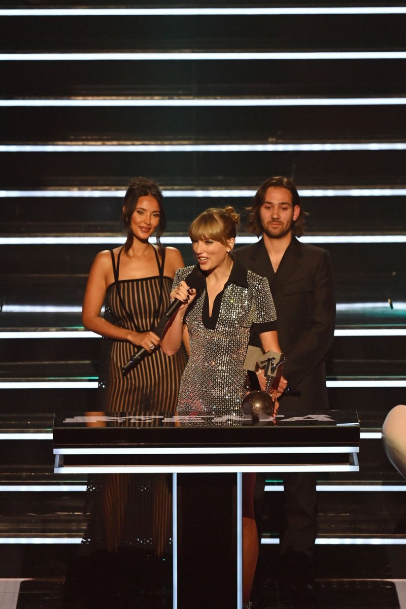 Taylor Swift at 2022 MTV Europe Music Awards — photo 269