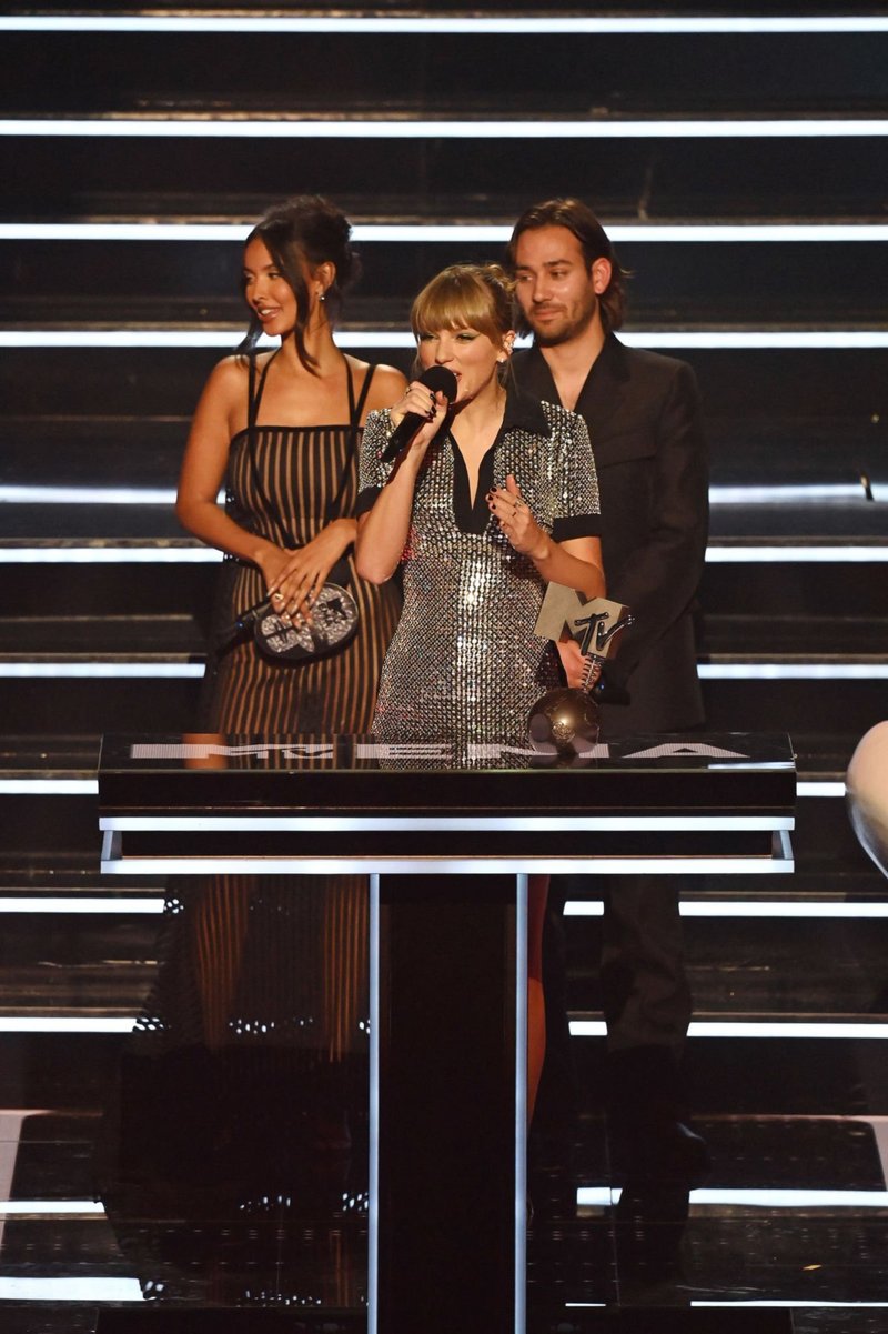 Taylor Swift at 2022 MTV Europe Music Awards — photo 270