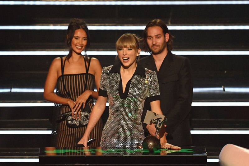 Taylor Swift at 2022 MTV Europe Music Awards — photo 275
