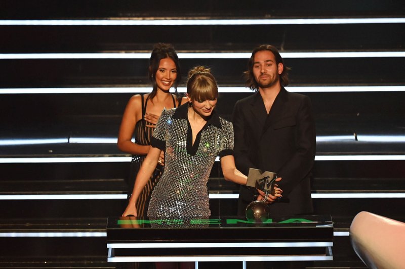 Taylor Swift at 2022 MTV Europe Music Awards — photo 293