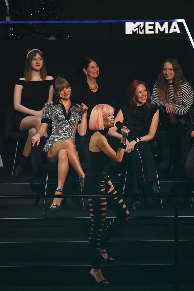 Taylor Swift at 2022 MTV Europe Music Awards — photo 322