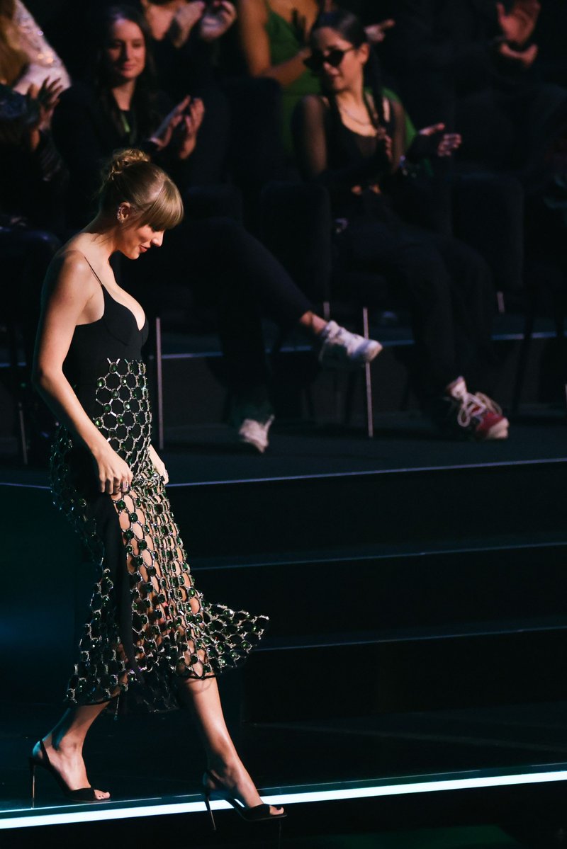 Taylor Swift at 2022 MTV Europe Music Awards — photo 362