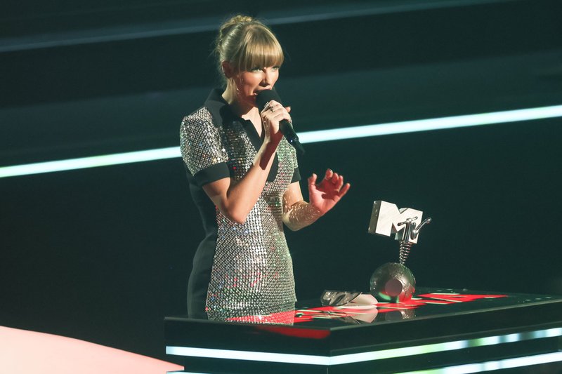 Taylor Swift at 2022 MTV Europe Music Awards — photo 408