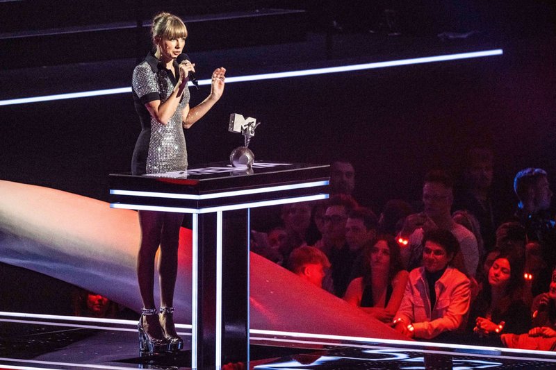 Taylor Swift at 2022 MTV Europe Music Awards — photo 502