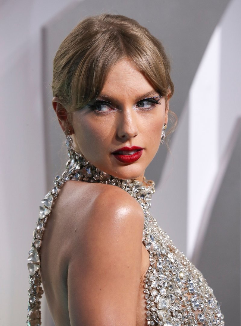 Taylor Swift at 2022 MTV Video Music Awards — photo 26