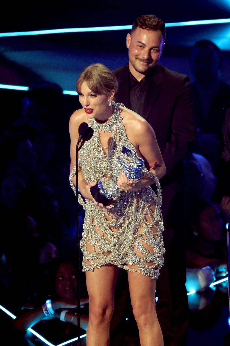 Taylor Swift at 2022 MTV Video Music Awards — photo 31