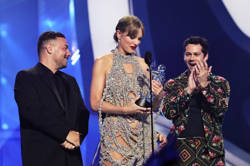 Taylor Swift at 2022 MTV Video Music Awards — photo 34