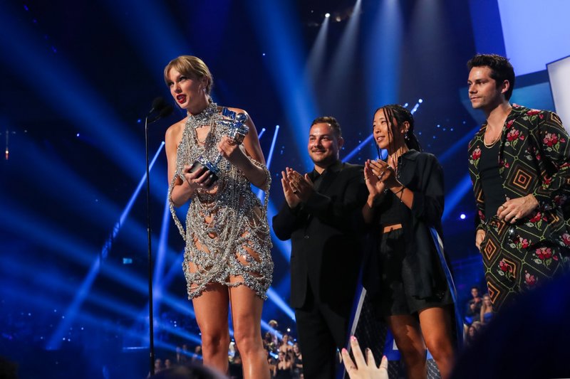 Taylor Swift at 2022 MTV Video Music Awards — photo 51