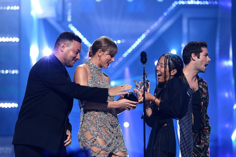 Taylor Swift at 2022 MTV Video Music Awards — photo 53