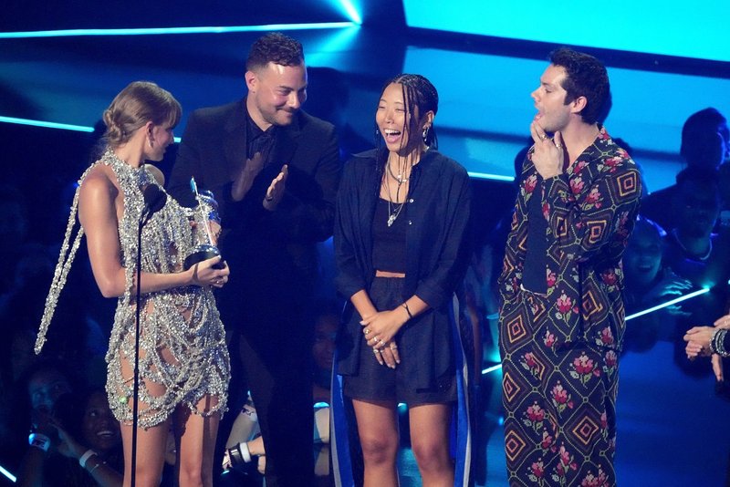 Taylor Swift at 2022 MTV Video Music Awards — photo 61