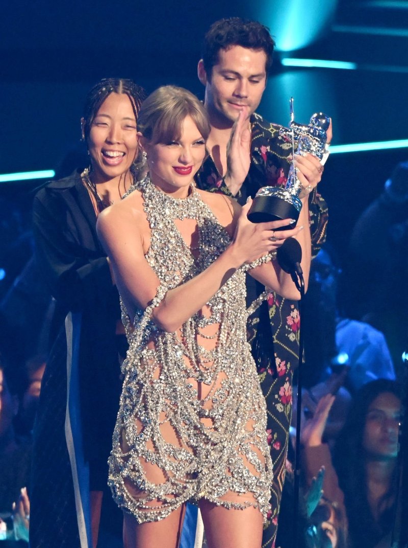 Taylor Swift at 2022 MTV Video Music Awards — photo 66