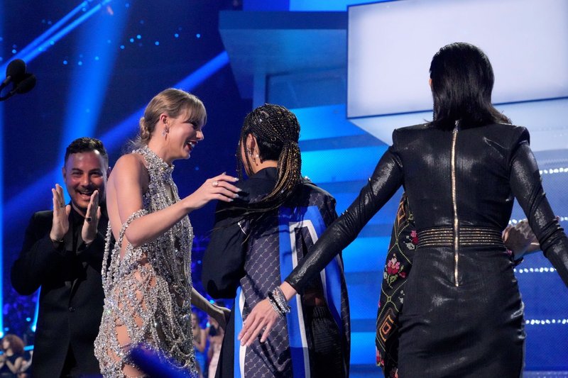 Taylor Swift at 2022 MTV Video Music Awards — photo 89