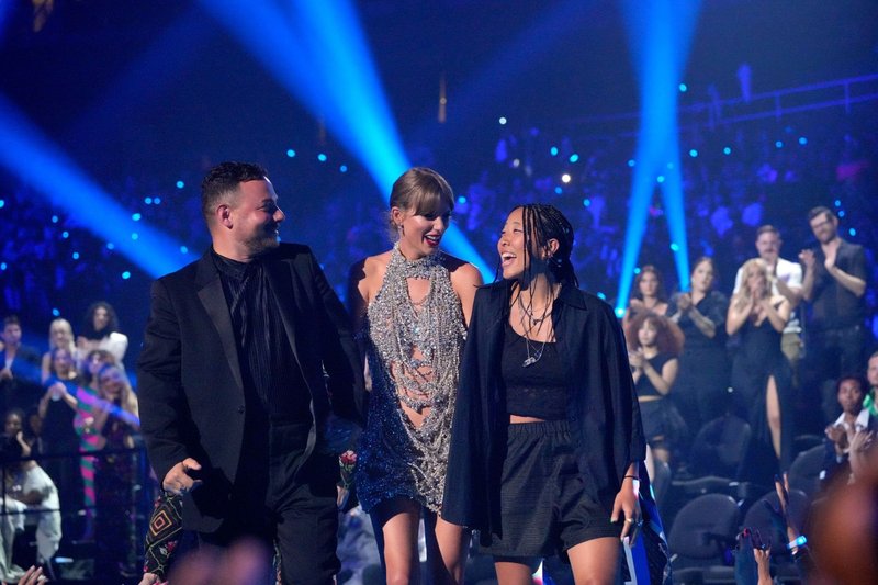 Taylor Swift at 2022 MTV Video Music Awards — photo 91