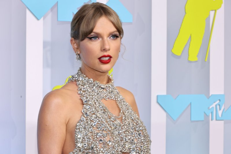 Taylor Swift at 2022 MTV Video Music Awards — photo 107