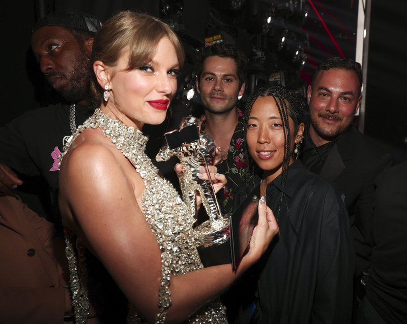 Taylor Swift at 2022 MTV Video Music Awards — photo 150