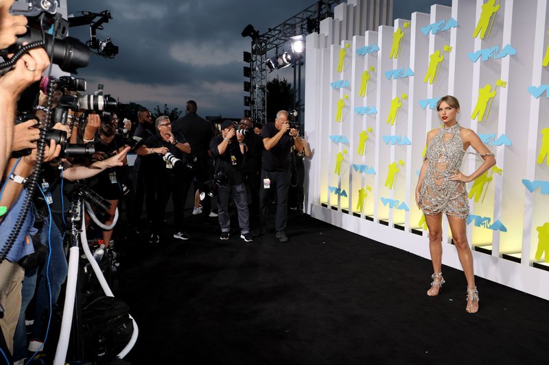 Taylor Swift at 2022 MTV Video Music Awards — photo 158