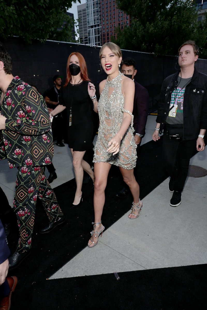 Taylor Swift at 2022 MTV Video Music Awards — photo 196
