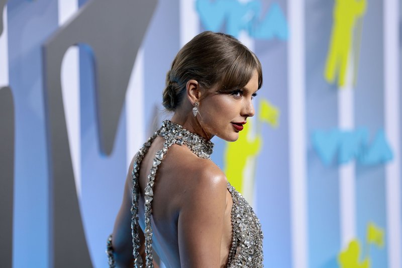 Taylor Swift at 2022 MTV Video Music Awards — photo 216