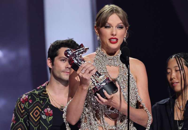 Taylor Swift at 2022 MTV Video Music Awards — photo 254