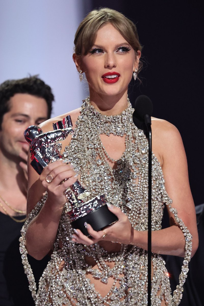 Taylor Swift at 2022 MTV Video Music Awards — photo 256