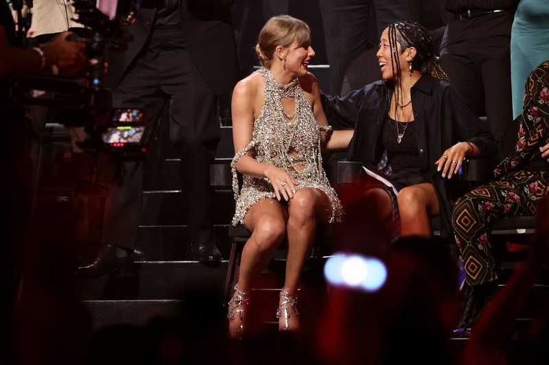 Taylor Swift at 2022 MTV Video Music Awards — photo 265