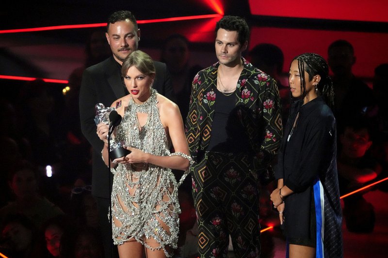 Taylor Swift at 2022 MTV Video Music Awards — photo 270