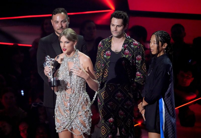 Taylor Swift at 2022 MTV Video Music Awards — photo 271