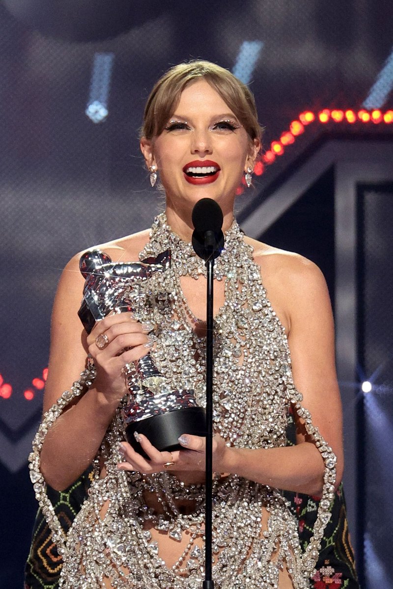 Taylor Swift at 2022 MTV Video Music Awards — photo 277