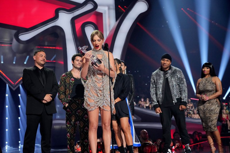 Taylor Swift at 2022 MTV Video Music Awards — photo 291