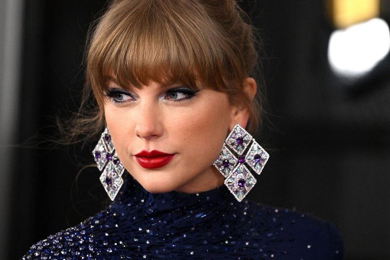 Taylor Swift at 65th Annual Grammy Awards — photo 29
