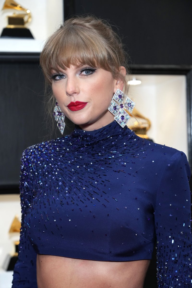 Taylor Swift at 65th Annual Grammy Awards — photo 58
