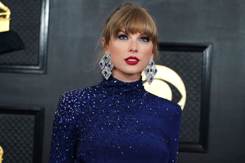 Taylor Swift at 65th Annual Grammy Awards — photo 223