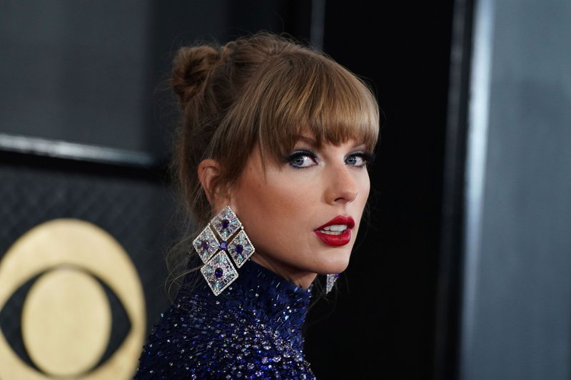 Taylor Swift at 65th Annual Grammy Awards — photo 230