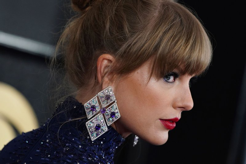 Taylor Swift at 65th Annual Grammy Awards — photo 231
