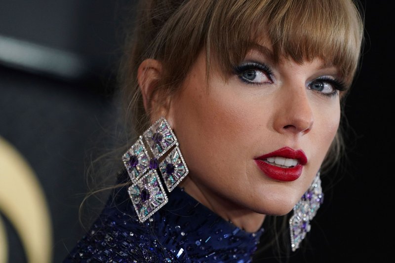 Taylor Swift at 65th Annual Grammy Awards — photo 234