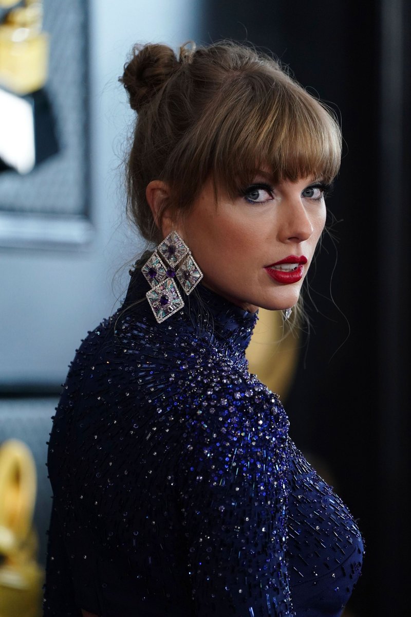 Taylor Swift at 65th Annual Grammy Awards — photo 235