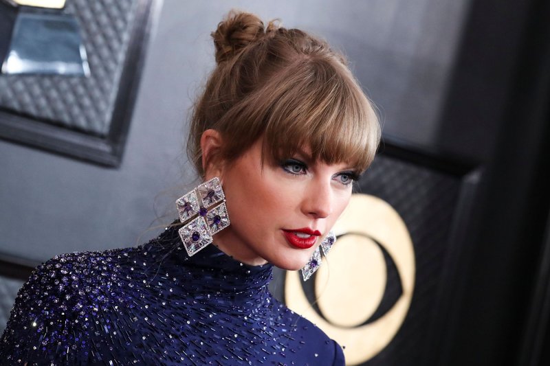 Taylor Swift at 65th Annual Grammy Awards — photo 269