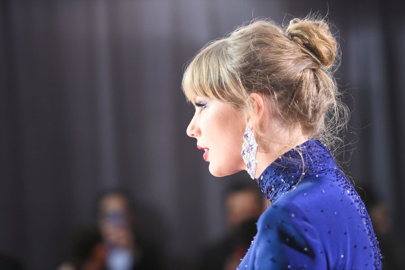 Taylor Swift at 65th Annual Grammy Awards — photo 345