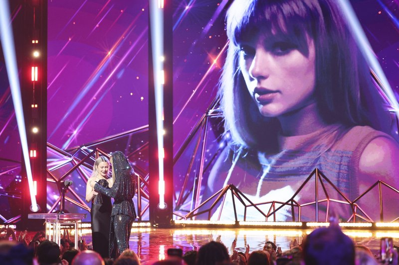 Taylor Swift at 2023 iHeartRadio Music Awards — photo 30