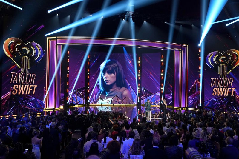 Taylor Swift at 2023 iHeartRadio Music Awards — photo 41