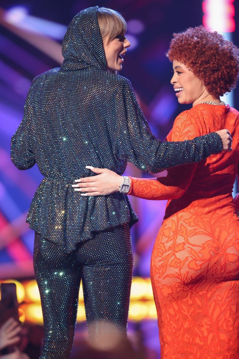 Taylor Swift at 2023 iHeartRadio Music Awards — photo 66