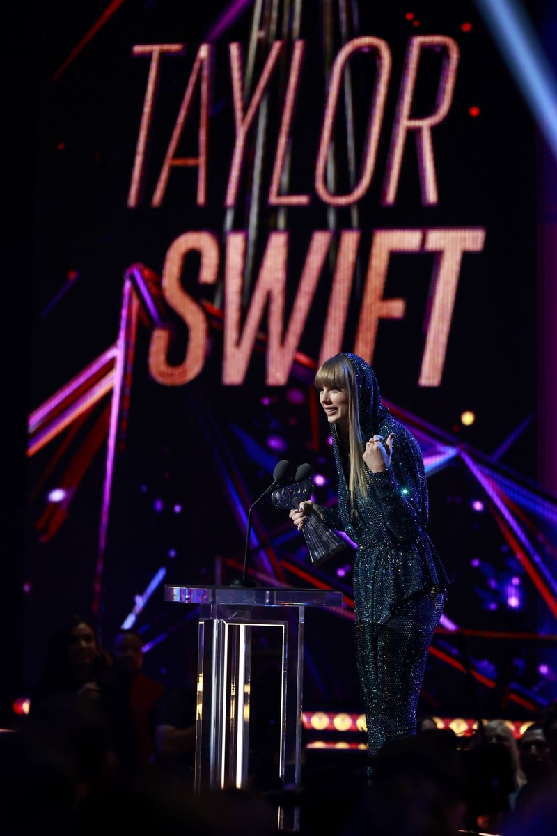 Taylor Swift at 2023 iHeartRadio Music Awards — photo 75