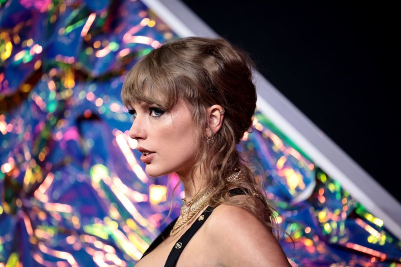 Taylor Swift at 2023 MTV Video Music Awards — photo 49