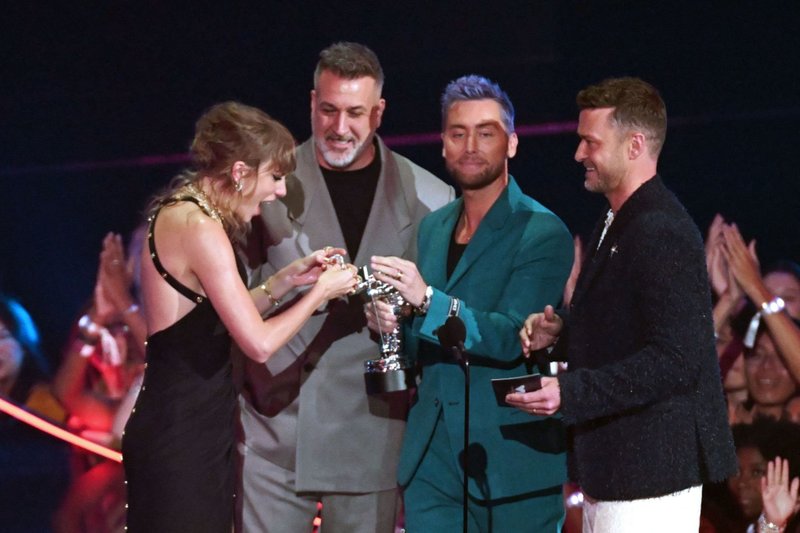 Taylor Swift at 2023 MTV Video Music Awards — photo 112