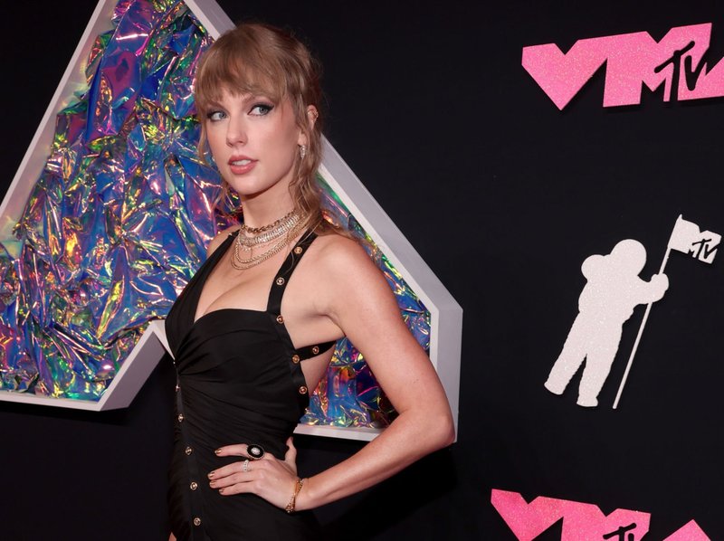Taylor Swift at 2023 MTV Video Music Awards — photo 135