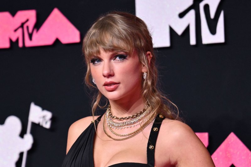 Taylor Swift at 2023 MTV Video Music Awards — photo 145