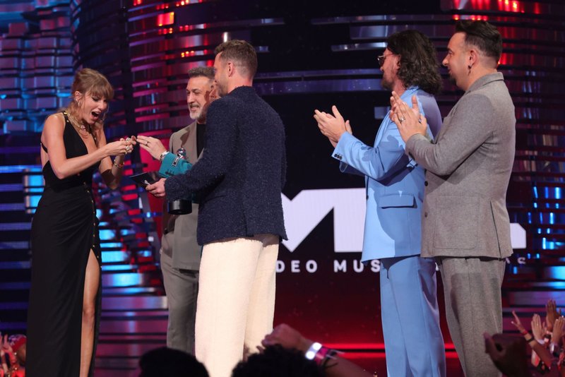 Taylor Swift at 2023 MTV Video Music Awards — photo 175