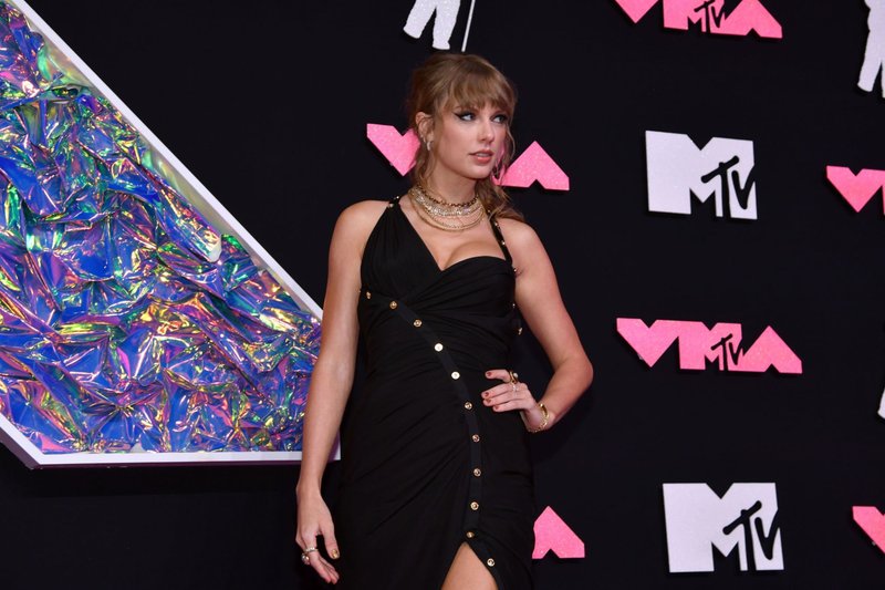Taylor Swift at 2023 MTV Video Music Awards — photo 179