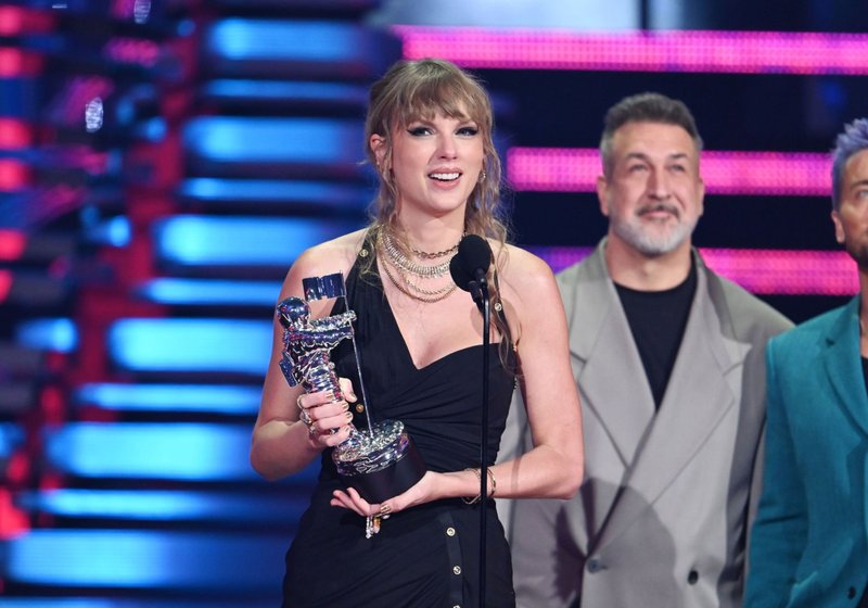 Taylor Swift at 2023 MTV Video Music Awards — photo 196
